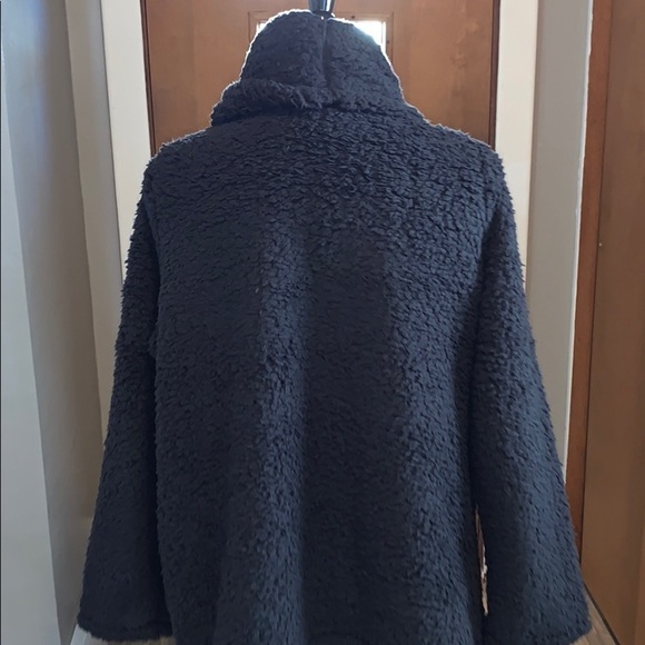 Style & co black cowlneck faux Sherpa pullover! - Picture 3 of 7